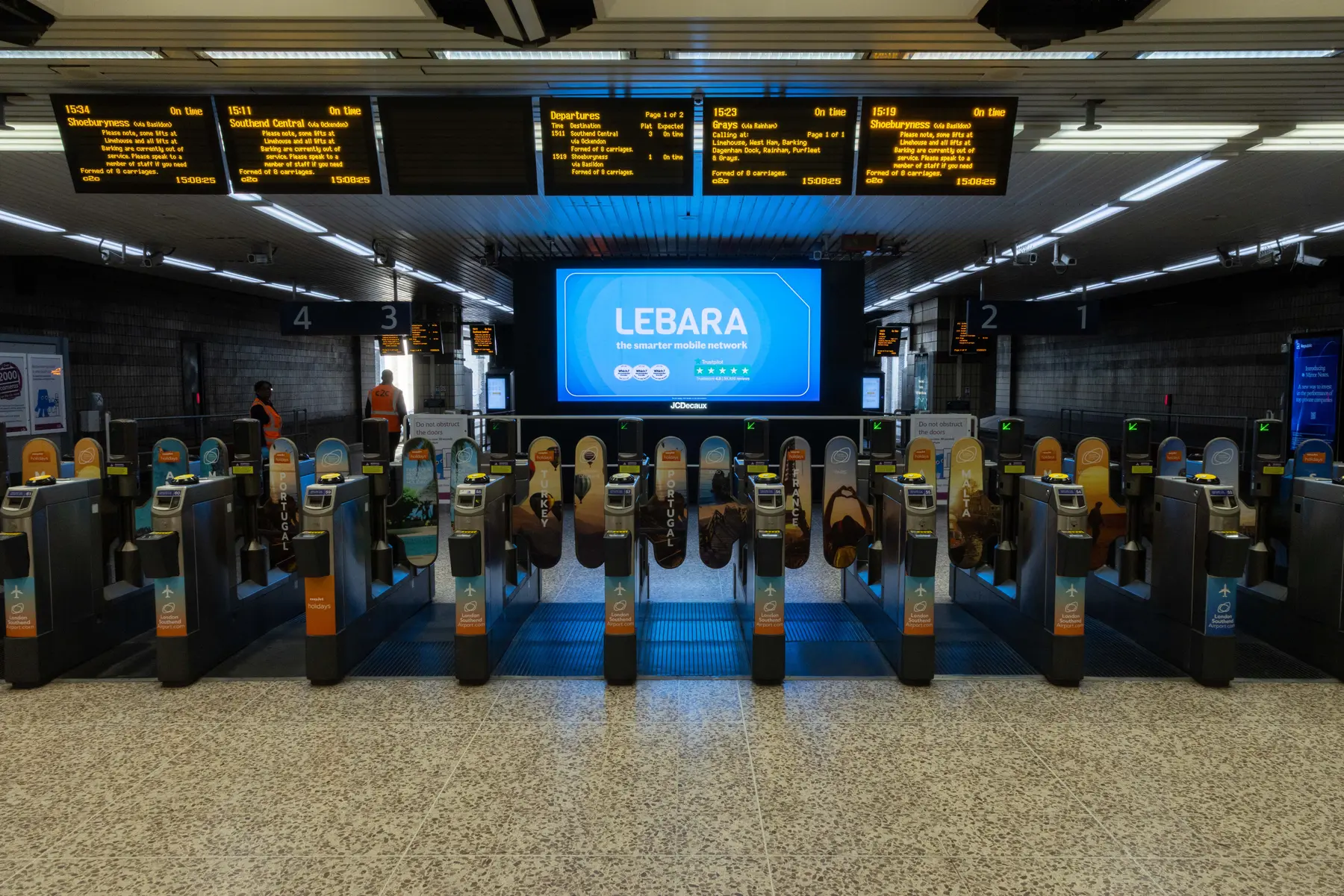 Fenchurch Street placement from Double W's Smarter Mobile Network campaign for Lebara, 2025.