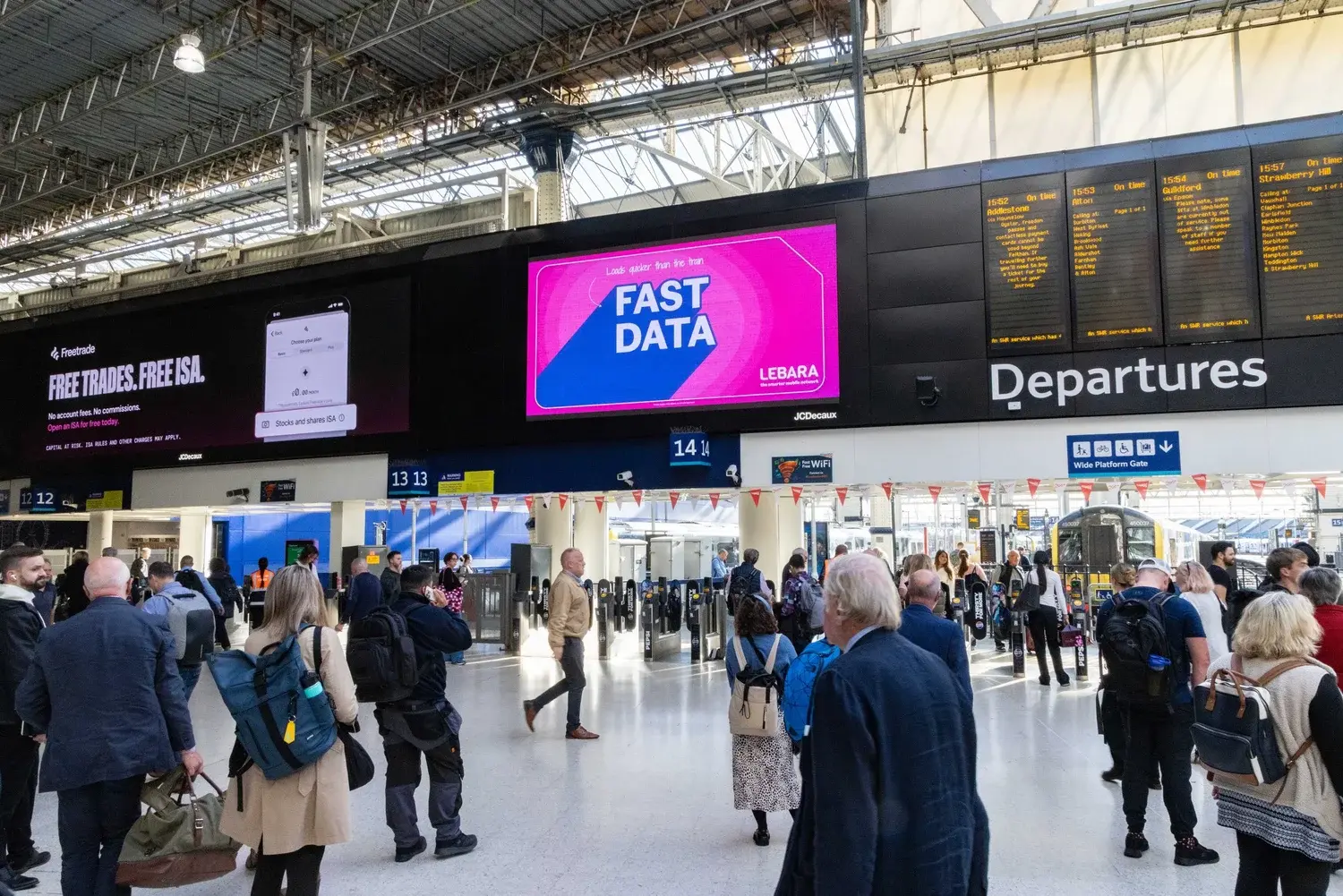 Lebara Great Signal Fast Data outdoor campaign in London, placement 2
