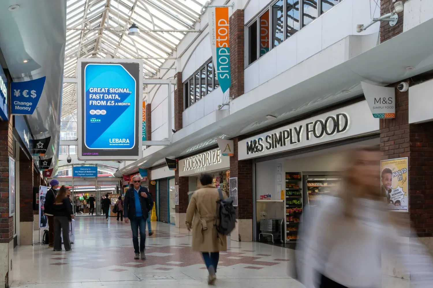 Lebara Great Signal Fast Data outdoor campaign in London, placement 6